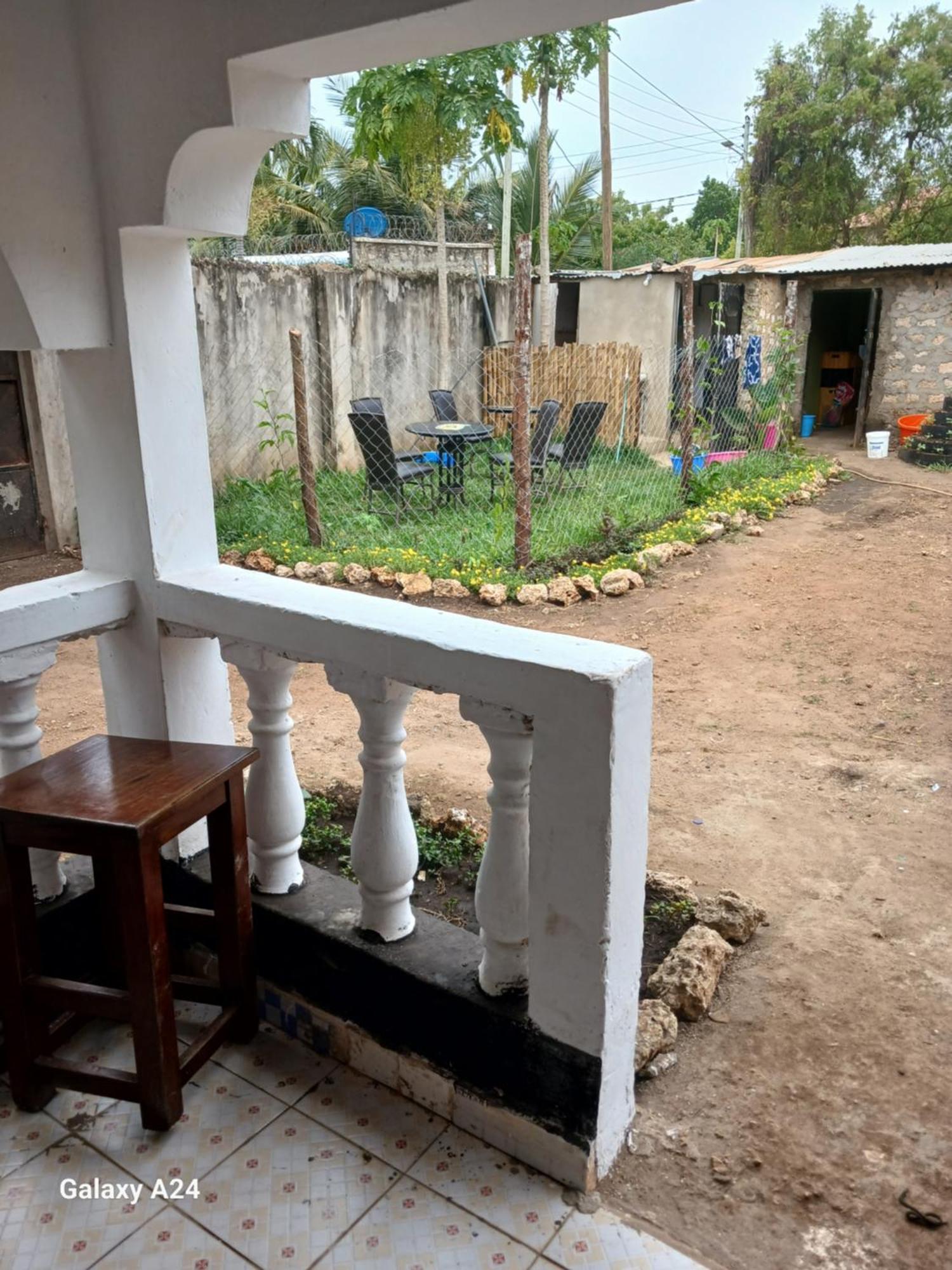 Hideout * Ukunda